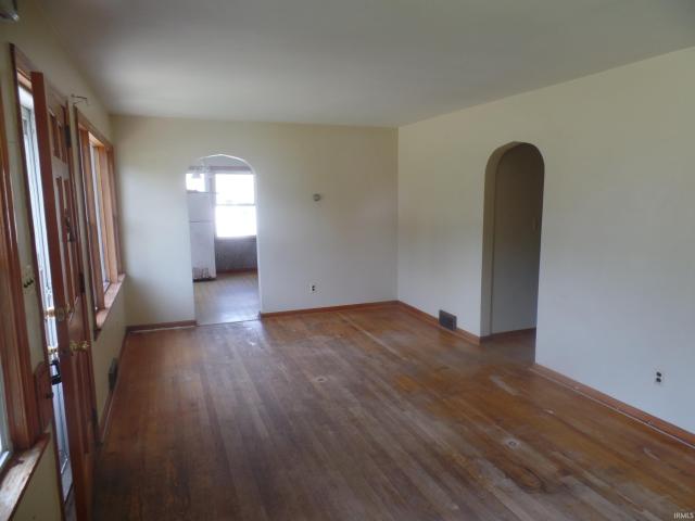 House for sale in Bloomfield, Indiana