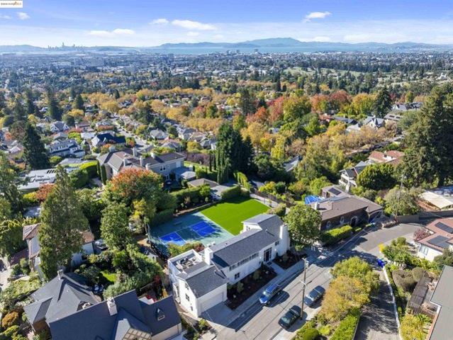 House for sale in Piedmont, California