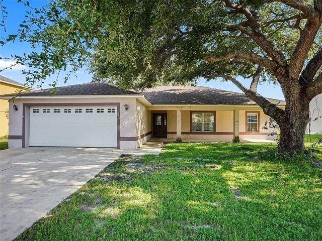 House for sale in Auburndale, Florida