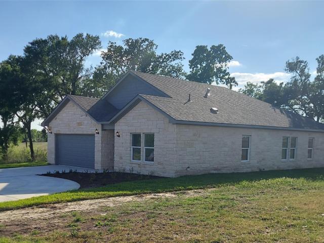 House for sale in Milam, Texas