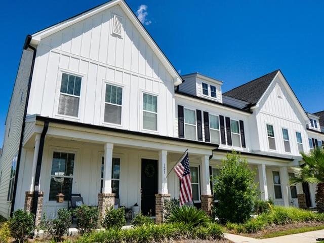 Townhouse for sale in Ravenel, South Carolina