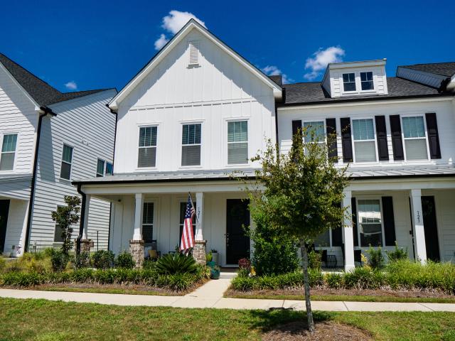 Townhouse for sale in Ravenel, South Carolina