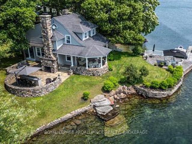 House for sale in Ontario