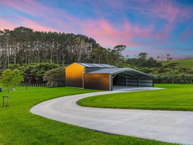 House for sale in Waimauku
