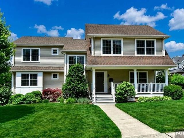 House for sale in Midland Park, New Jersey