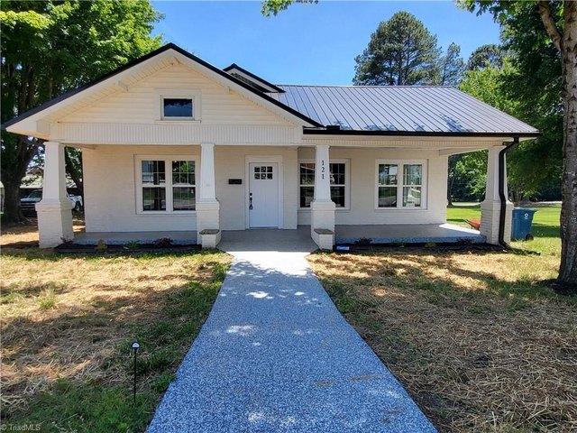 House for sale in Yadkinville, North Carolina