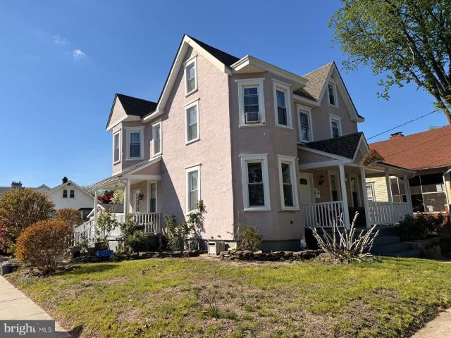 House for sale in Crosswicks, New Jersey