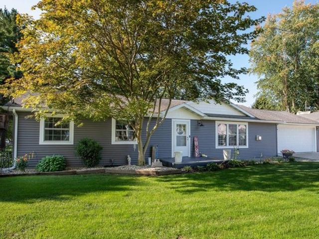 House for sale in Etna Green, Indiana