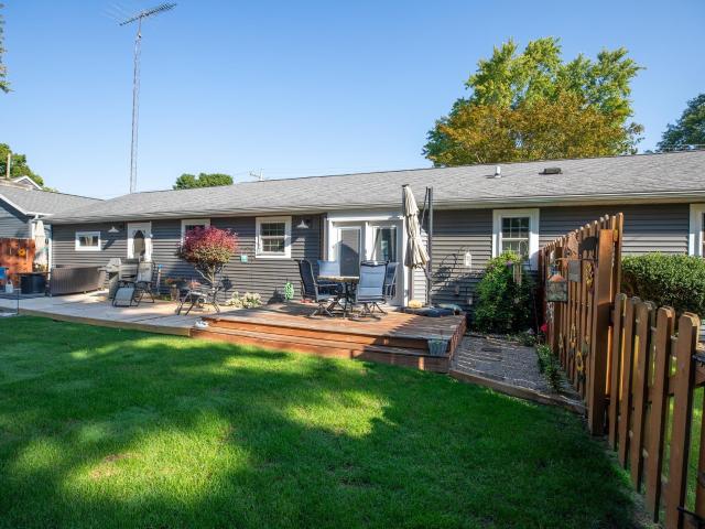 House for sale in Etna Green, Indiana