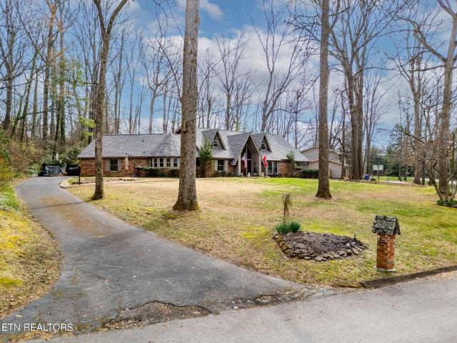 House for sale in Willow Brook-Lasalie, Oak Ridge