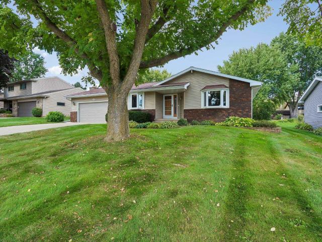 House for sale in Castle Crest, Waunakee