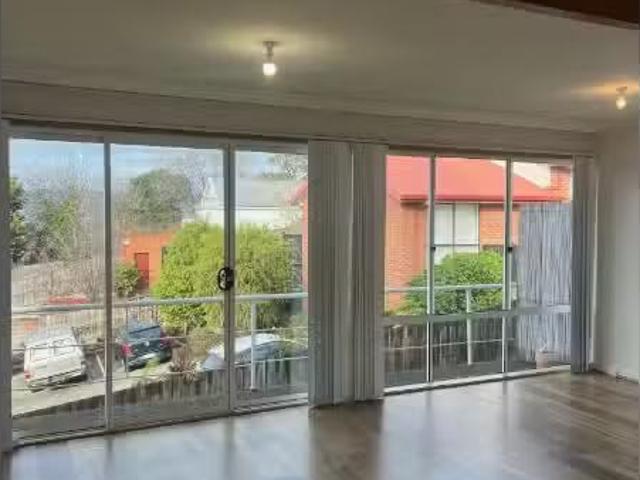 Apartment for rent in Lenah Valley