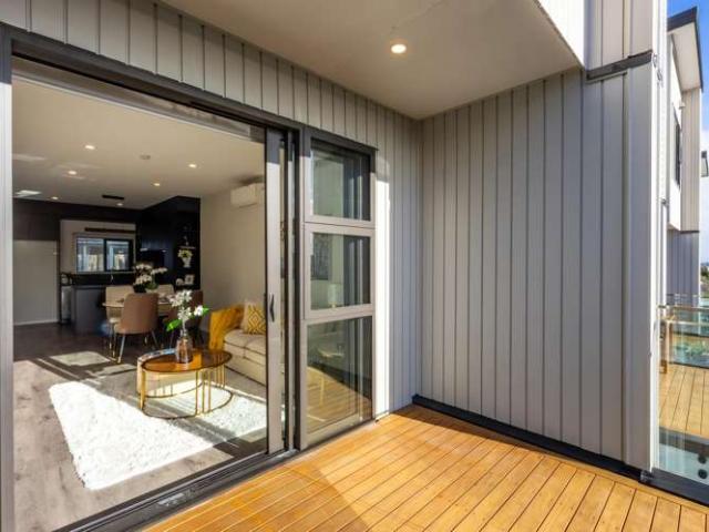 Townhouse for sale in Belmont
