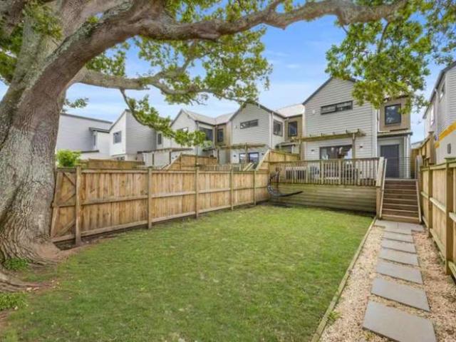 House for sale in Papakura