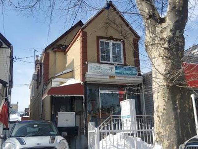 House for sale in Queens, Arverne