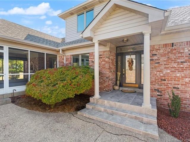 House for sale in Sellersburg, Clark County