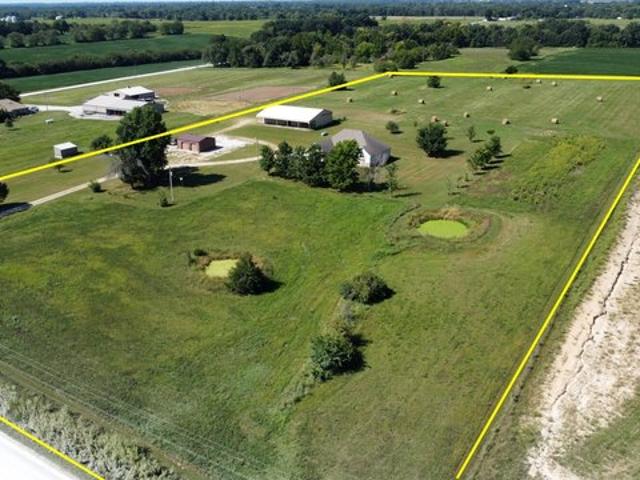 House for sale in Ashland, Missouri