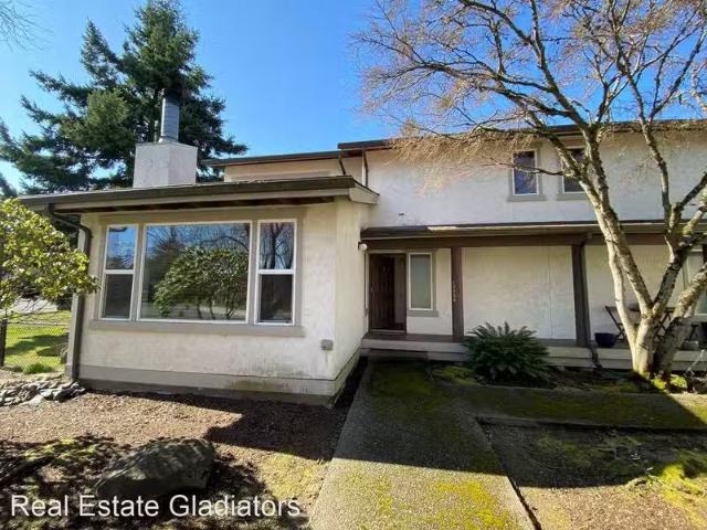 Condo for rent in Everett