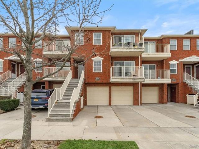 Condo for sale in Queens, Arverne