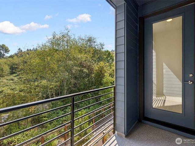 Townhouse for sale in Redmond, Washington