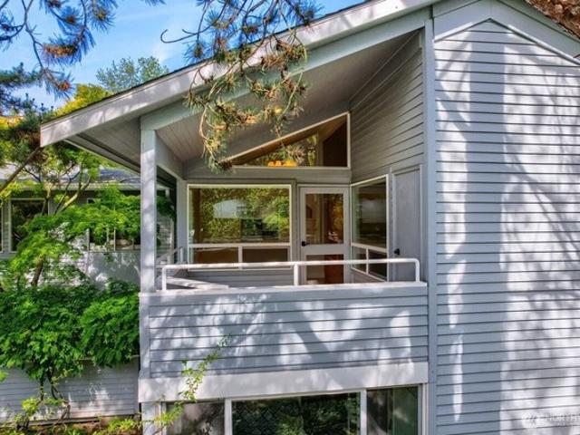 Condo for sale in Edmonds, Washington
