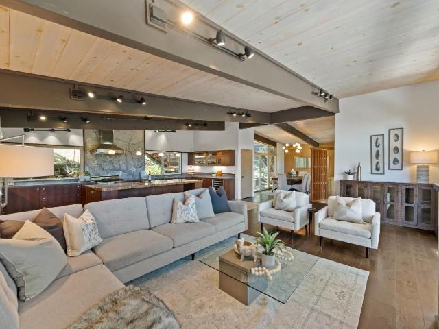 House for sale in Belmont