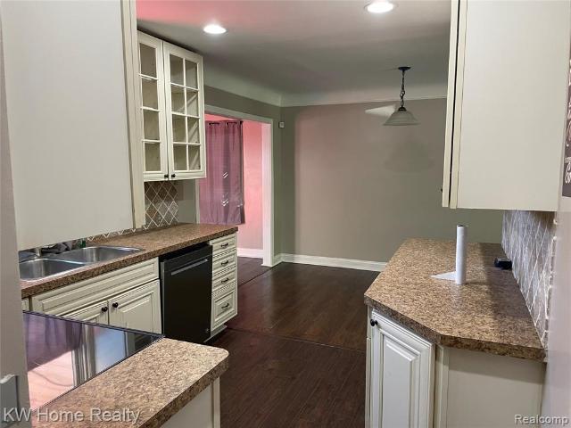 House for sale in Grosse Pointe Woods, Wayne County