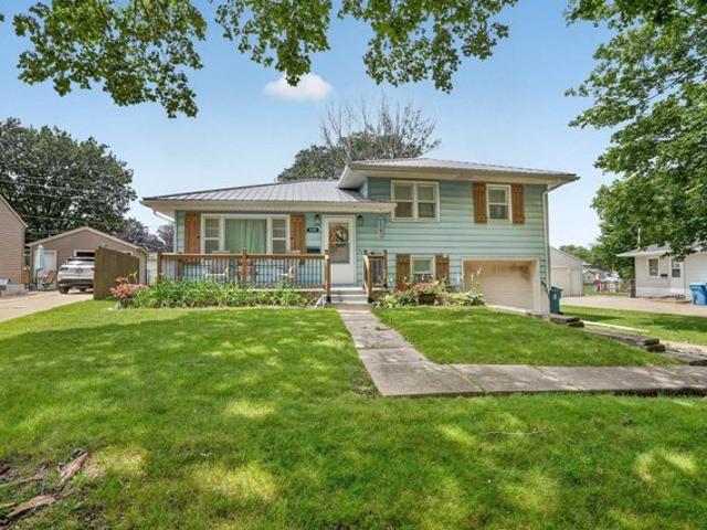 House for sale in Waterloo, Iowa