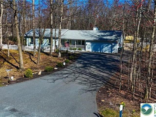 House for sale in Gilbert, Pennsylvania
