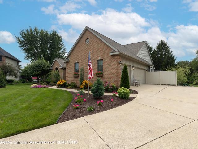 House for sale in St. Johns, Clinton County