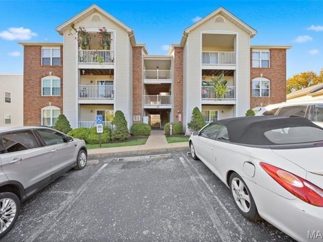 Condo for sale in Arnold, Jefferson County