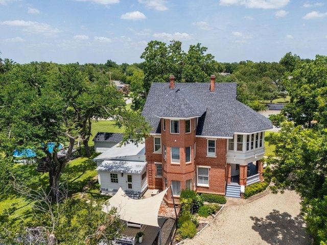 House for sale in Taylor, Williamson County