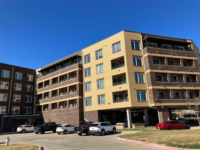 Condo for sale in Carrollton, Texas