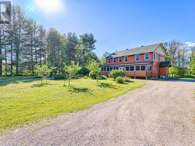 House for sale in Renfrew, Ontario
