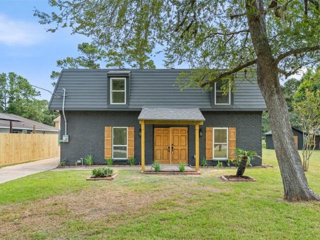 House for sale in Dickinson, Galveston County