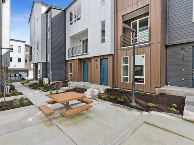 Condo for sale in Redmond, Washington