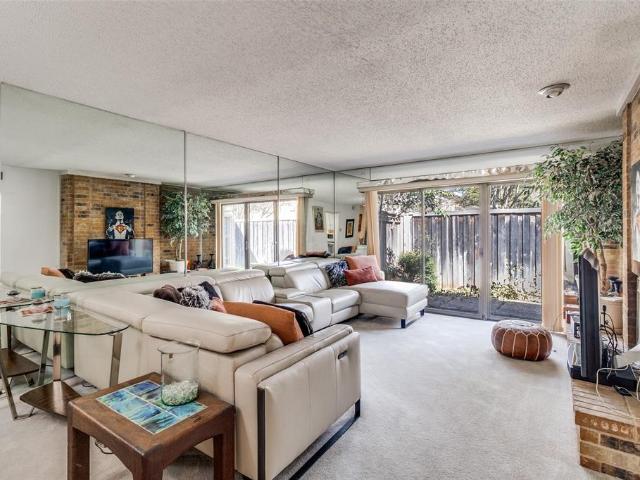 Townhouse for sale in Dallas, Texas
