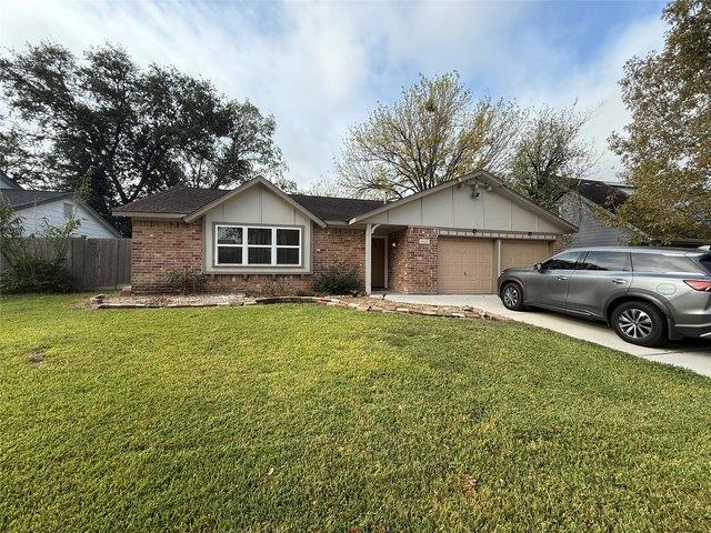 House for sale in Meadows Place, Texas