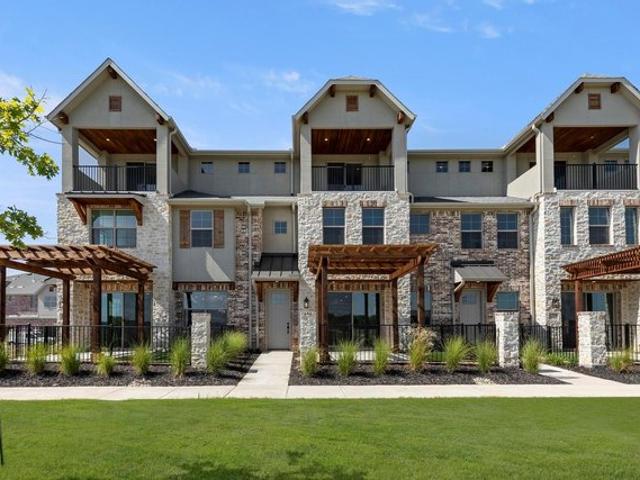 Townhouse for sale in Denton, Texas