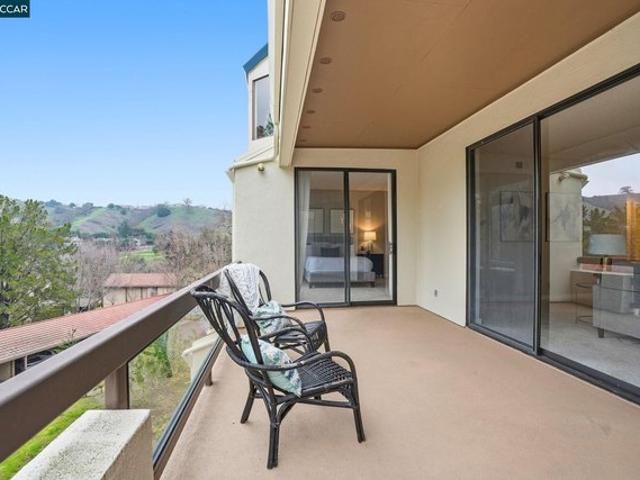 Condo for sale in Walnut Creek, California