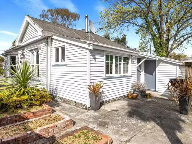 House for sale in Edgeware, Papanui-Innes Community