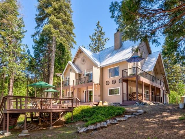 House for sale in Fish Camp, California