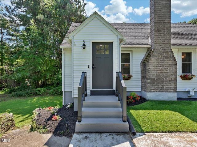 House for sale in Niskayuna, New York
