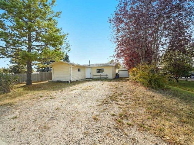 House for sale in Penhold, Alberta