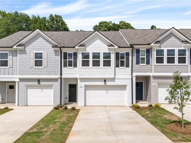 Townhouse for sale in Opelika, Alabama