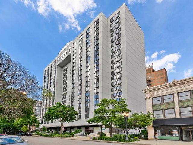Duplex for sale in Chicago