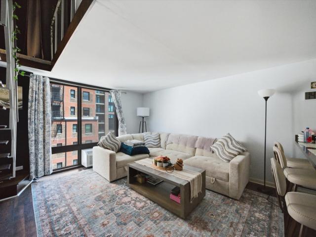 Condo for sale in Chicago Park, Illinois