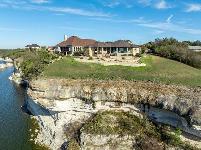 House for sale in Whitney, Texas