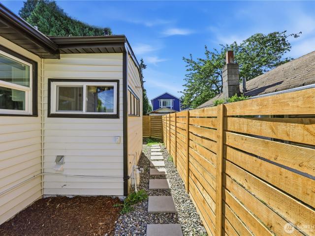 Condo for sale in Tukwila, Washington