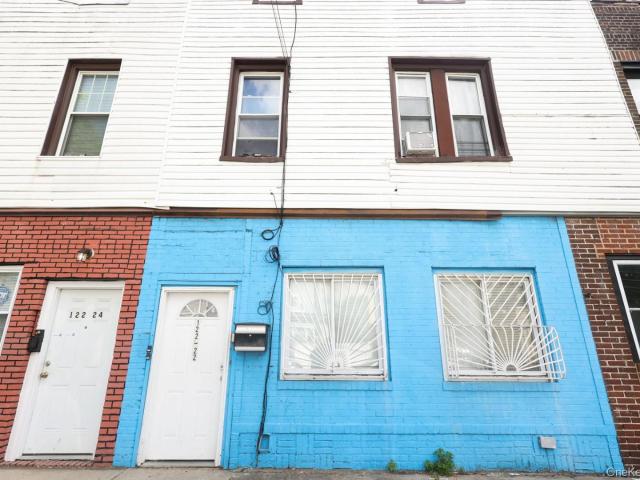 House for sale in Queens, Arverne